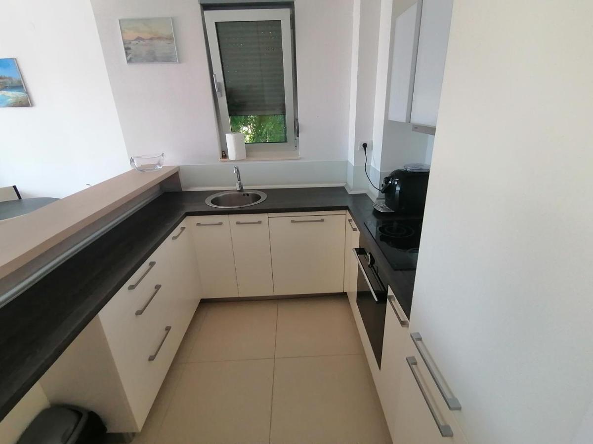 Apartman Sara Pržno Exterior foto